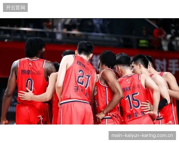CBA广东内线抓板强攻连续得手：从篮板到篮筐的胜利密码